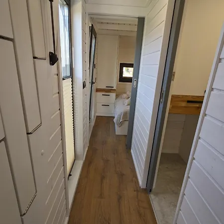 Tinyhaus Josie Von Tinyhaus בית נופש שטיינהודה