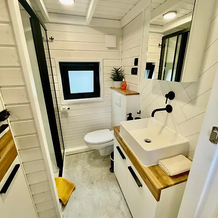 בית נופש Tinyhaus Josie Von Tinyhaus *