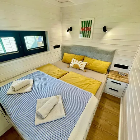 Tinyhaus Josie Von Tinyhaus