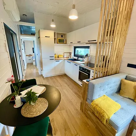 Tinyhaus Josie Von Tinyhaus