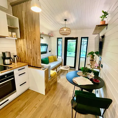 בית נופש Tinyhaus Josie Von Tinyhaus *